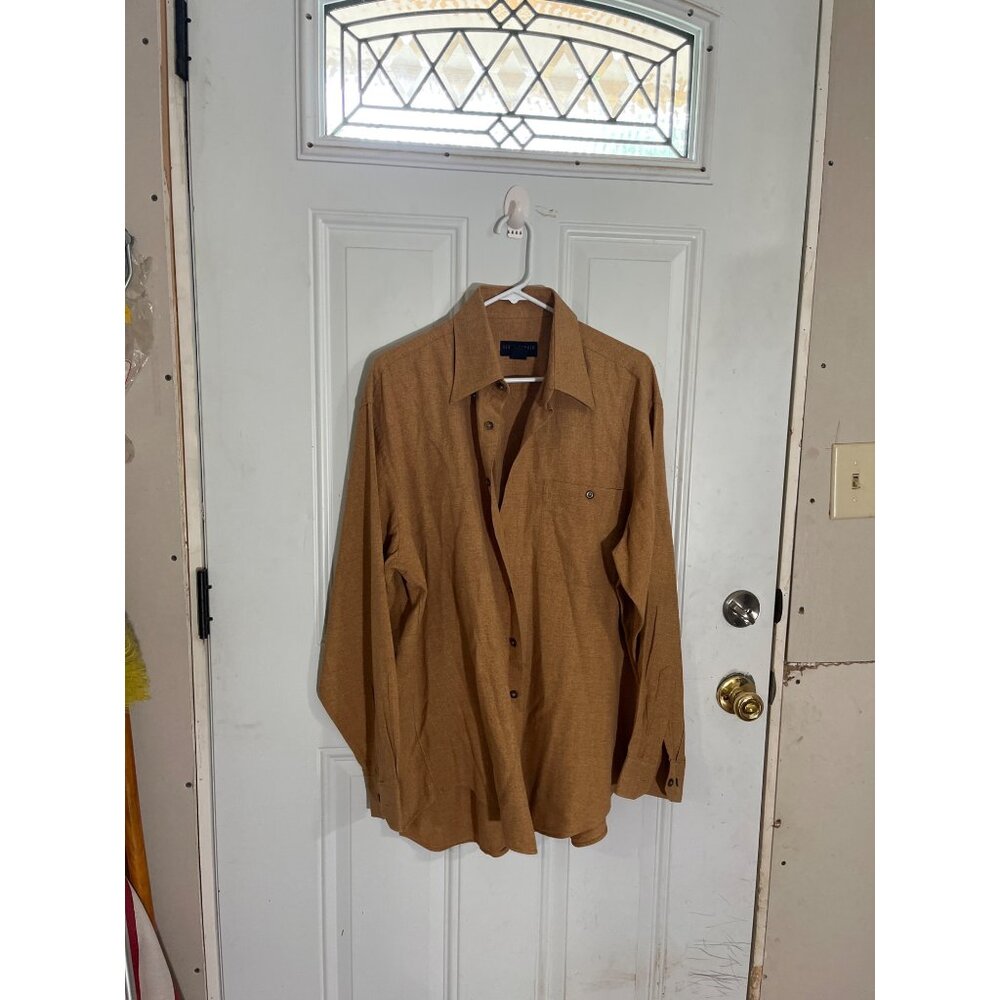 Scott Barber long sleeved button front collared tan dress shirt size Large